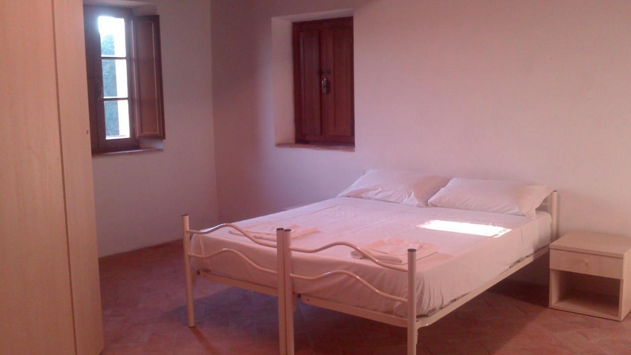 Hostal Badia Altopascio Exterior photo